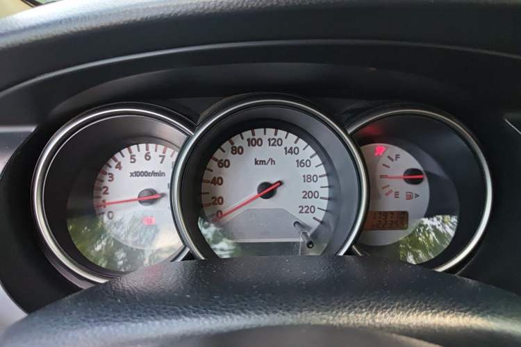 Used Nissan Livina 2010 Jingrui Edition 1.6L Automatic Smart Model Instrument Cluster