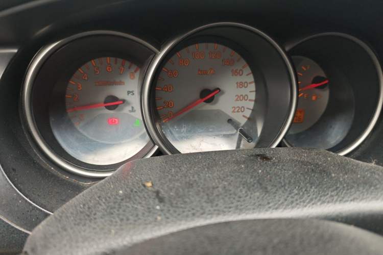 Used Nissan Livina 2010 Jingrui Edition 1.6L Manual Standard Model Instrument Cluster
