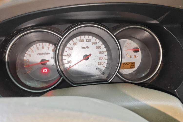 Used Nissan Livina 2010 Jingyue Edition 1.6L Automatic Supercharged Model Instrument Cluster