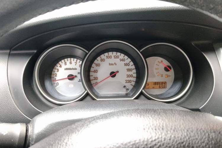 Used Nissan Livina 2010 Jingrui Edition 1.6L Automatic Smart Model Instrument Cluster