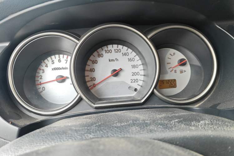 Used Nissan Livina 2010 Jingrui Edition 1.6L Manual Standard Model Instrument Cluster