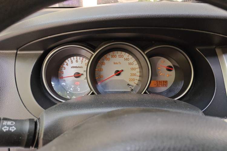 Used Nissan Livina 2010 JINRUI Edition 1.6L Automatic Standard Model Instrument Cluster