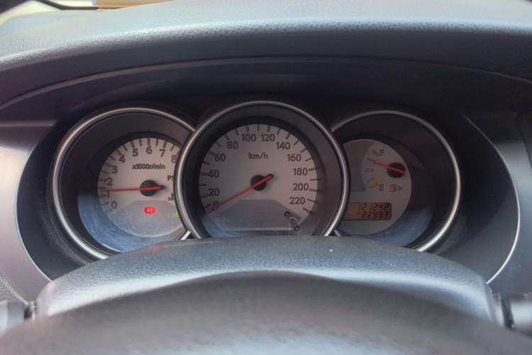 Used Nissan Livina 2010 Jingrui Edition 1.6L Automatic Smart Model Instrument Cluster