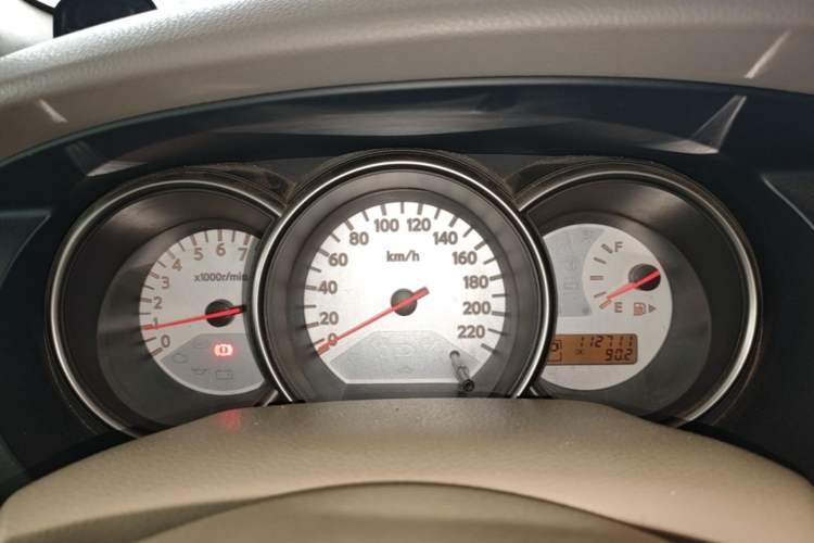 Used Nissan Livina 2010 Jingyue Edition 1.6L Automatic Supercharged Model Instrument Cluster
