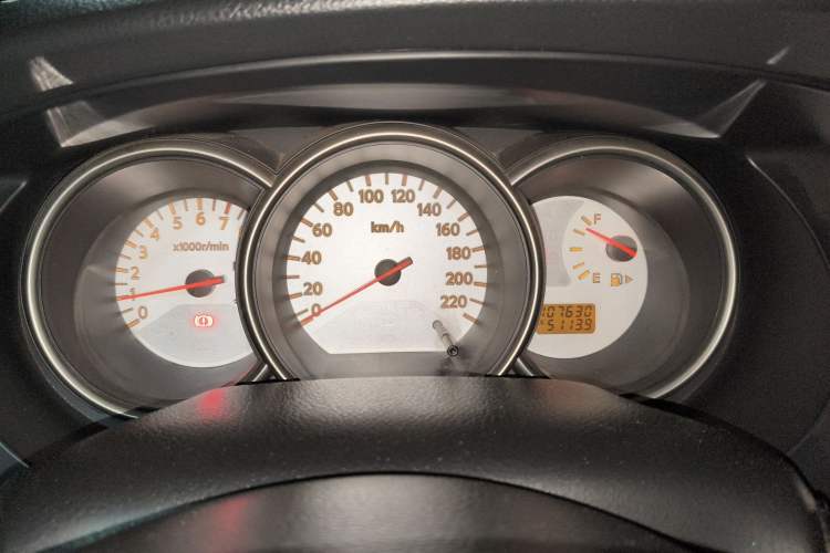 Used Nissan Livina 2010 Jingrui Edition 1.6L Manual Standard Model Instrument Cluster