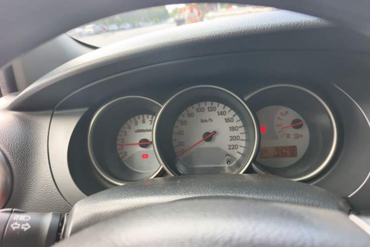 Used Nissan Livina 2010 JINRUI Edition 1.6L Automatic Standard Model Instrument Cluster