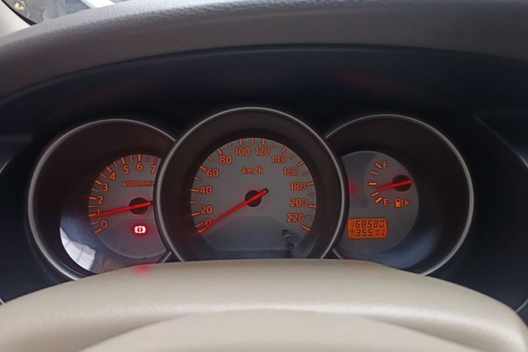Used Nissan Livina 2010 Jingyue Edition 1.6L Manual All-Around Model Instrument Cluster