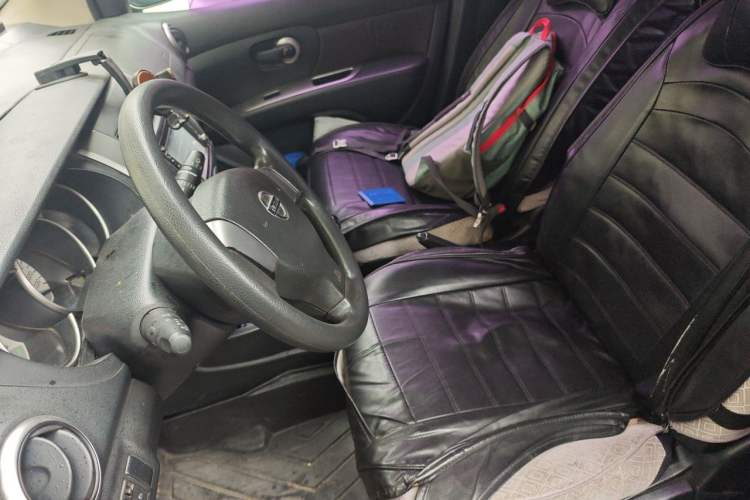 Used Nissan Livina 2010 Jingrui Edition 1.6L Manual Standard Model Left Front Seat