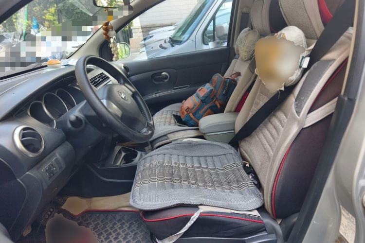 Used Nissan Livina 2010 JINRUI Edition 1.6L Automatic Standard Model Left Front Seat