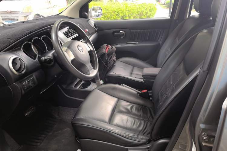 Used Nissan Livina 2010 Jingrui Edition 1.6L Automatic Smart High-End Model Left Front Seat