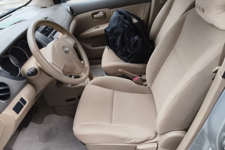 Used Nissan Livina 2010 Jingyue Edition 1.6L Automatic All-in-One Model Left Front Seat