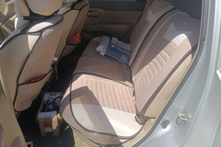 Used Nissan Livina 2010 Jingyue Edition 1.6L Automatic All-in-One Model Left Rear Seat