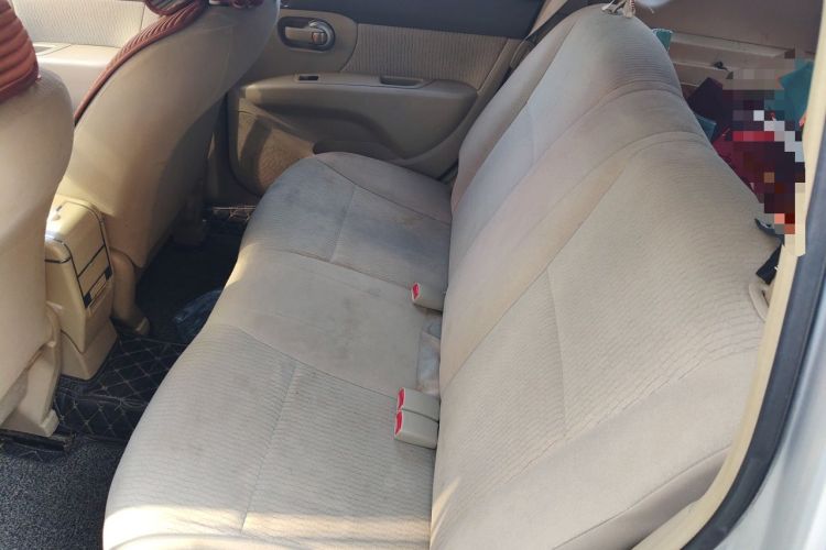 Used Nissan Livina 2010 Jingyue Edition 1.6L Automatic All-in-One Model Left Rear Seat