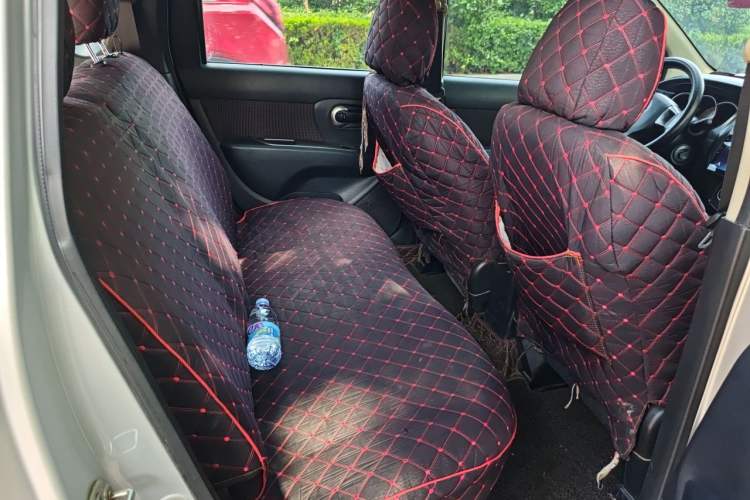Used Nissan Livina 2010 Jingrui Edition 1.6L Automatic Smart Model Left Rear Seat