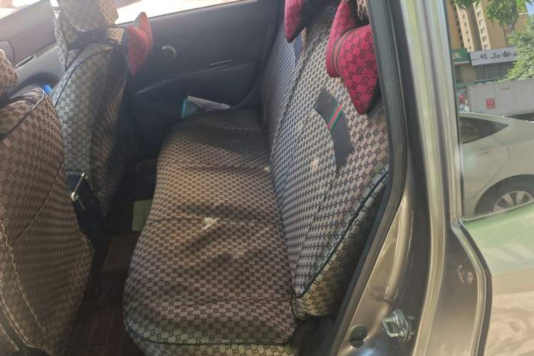 Used Nissan Livina 2010 JINRUI Edition 1.6L Automatic Standard Model Left Rear Seat