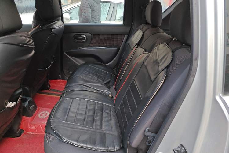 Used Nissan Livina 2010 JINRUI Edition 1.6L Automatic Standard Model Left Rear Seat