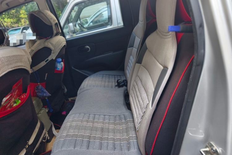 Used Nissan Livina 2010 JINRUI Edition 1.6L Automatic Standard Model Left Rear Seat