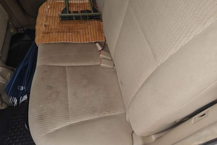 Used Nissan Livina 2010 Jingyue Edition 1.6L Automatic All-in-One Model Left Rear Seat