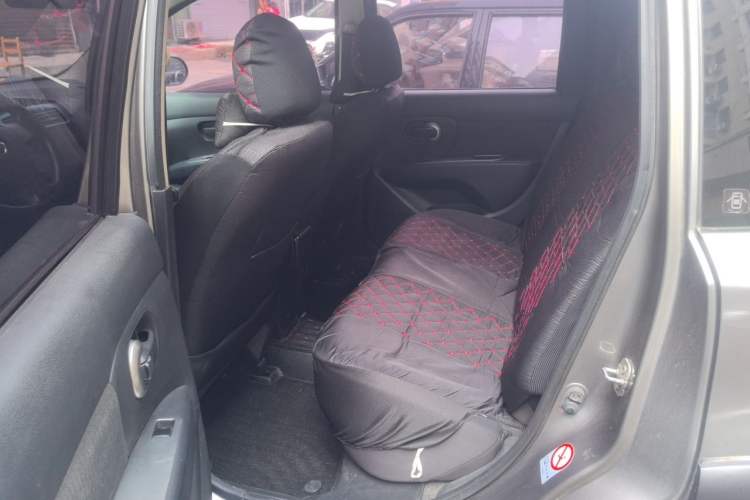Used Nissan Livina 2010 Jingrui Edition 1.6L Automatic Smart Model Left Rear Seat