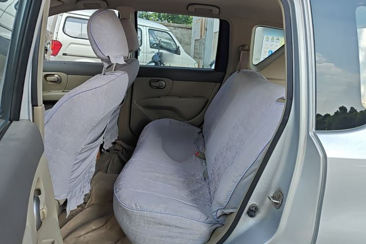 Used Nissan Livina 2010 Jingyue Edition 1.6L Automatic All-in-One Model Left Rear Seat