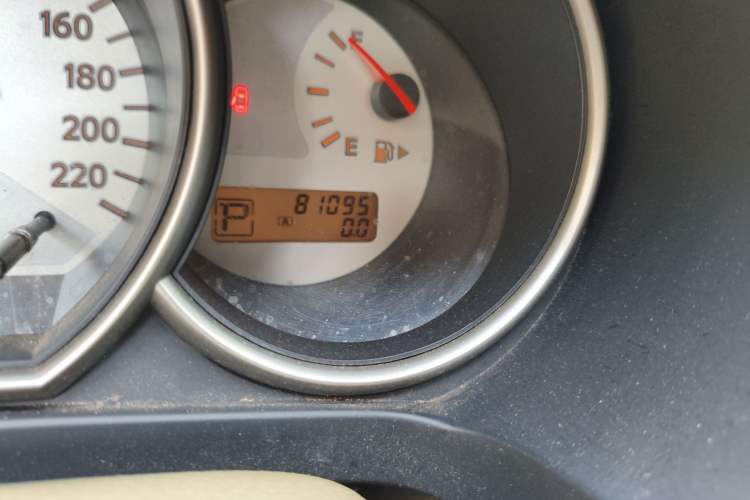 Used Nissan Livina 2010 Jingyue Edition 1.6L Automatic All-in-One Model Odometer Close Up
