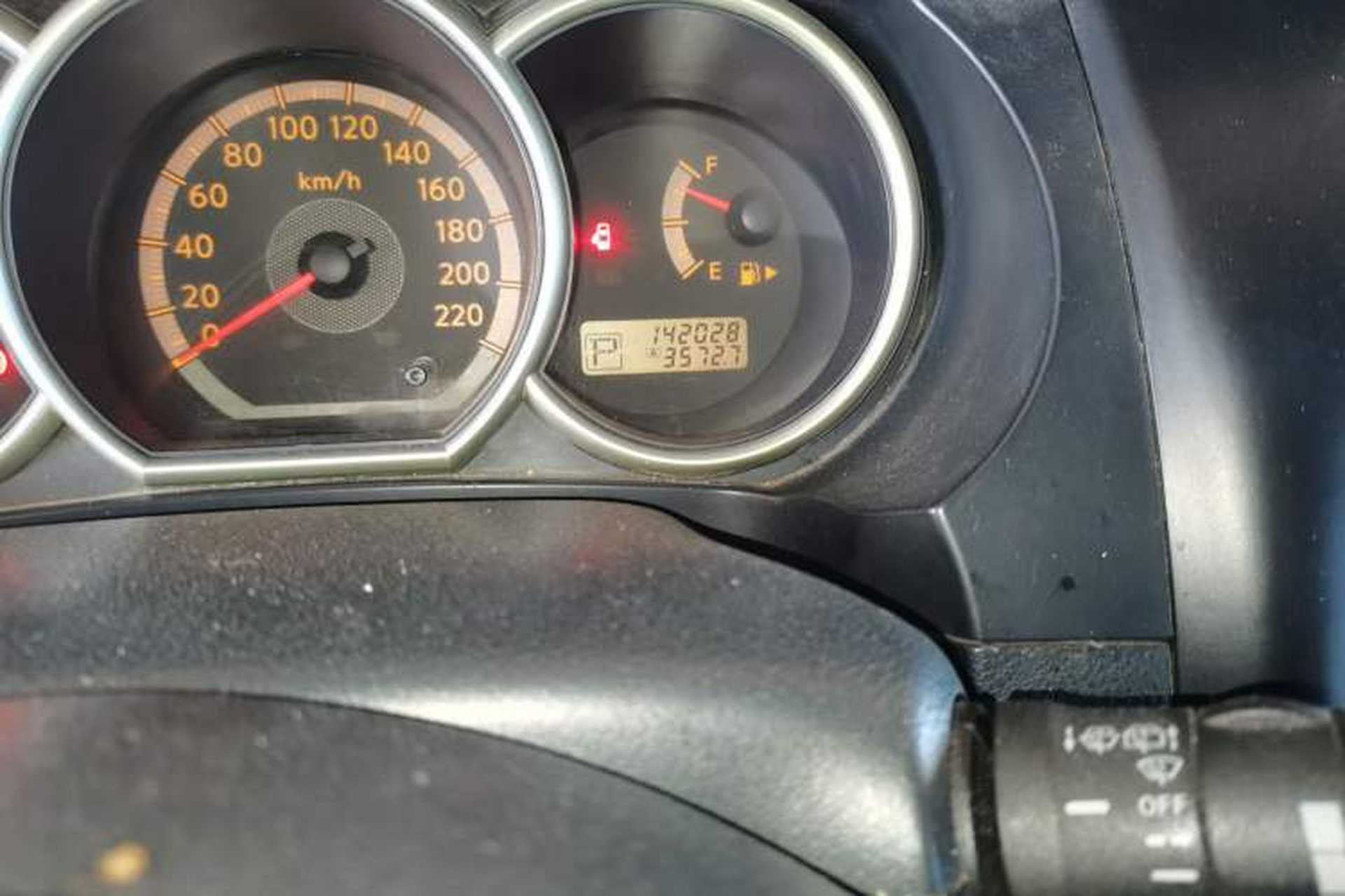 Used Nissan Livina 2010 Jingrui Edition 1.6L Automatic Smart Model Odometer Close Up