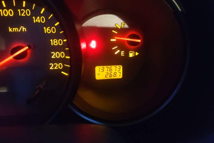 Used Nissan Livina 2010 Jingyue Edition 1.6L Automatic All-in-One Model Odometer Close Up