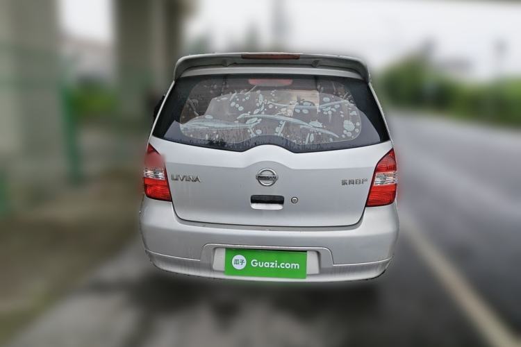 Used Nissan Livina 2010 Jingyue Edition 1.6L Manual All-Around Model Rear