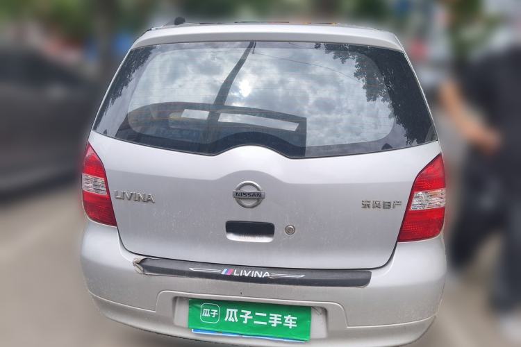 Used Nissan Livina 2010 Jingyue Edition 1.6L Manual All-Around Model Rear