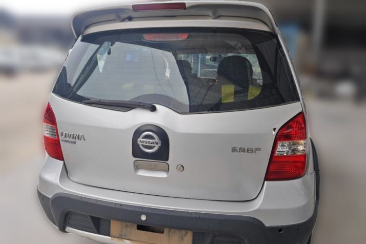 Used Nissan Livina 2010 Jingrui Edition 1.6L Manual Standard Model Rear