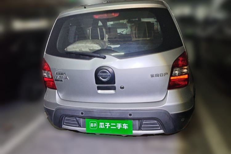 Used Nissan Livina 2010 Jingrui Edition 1.6L Manual Standard Model Rear