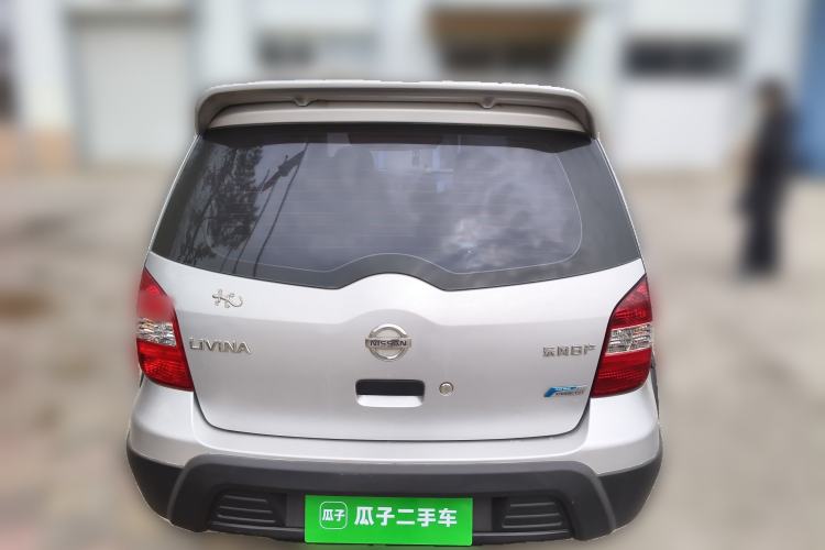 Used Nissan Livina 2010 Jingyue Edition 1.6L Manual All-Around Model Rear