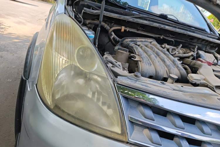 Used Nissan Livina 2010 Jingrui Edition 1.6L Automatic Smart Model Right Front Headlight