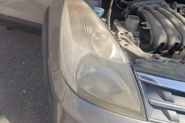 Used Nissan Livina 2010 JINRUI Edition 1.6L Automatic Standard Model Right Front Headlight