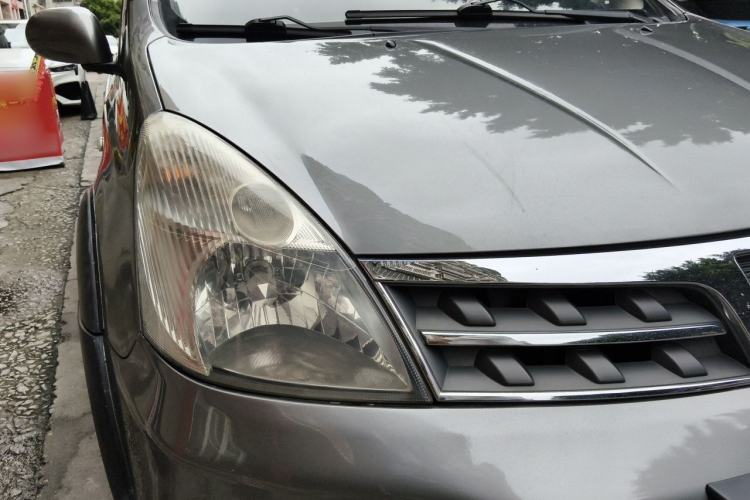 Used Nissan Livina 2010 Jingrui Edition 1.6L Automatic Smart Model Right Front Headlight
