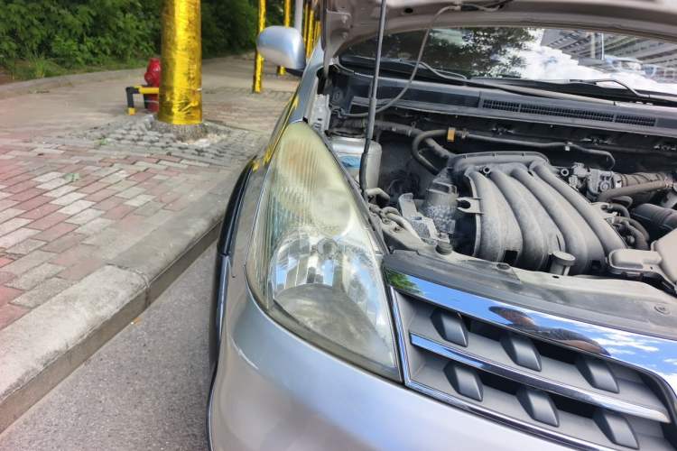 Used Nissan Livina 2010 JINRUI Edition 1.6L Automatic Standard Model Right Front Headlight