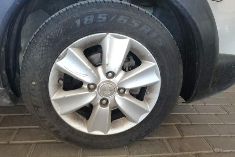 Used Nissan Livina 2010 Jingrui Edition 1.6L Automatic Smart Model Right Front Wheel Hub