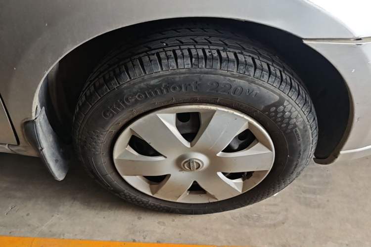 Used Nissan Livina 2010 Jingyue Edition 1.6L Automatic Supercharged Model Right Front Wheel Hub