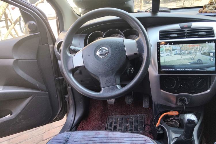 Used Nissan Livina 2010 Jingrui Edition 1.6L Manual Standard Model Steering Wheel