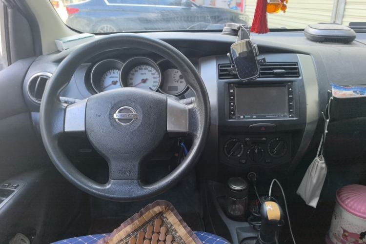 Used Nissan Livina 2010 Jingrui Edition 1.6L Manual Standard Model Steering Wheel