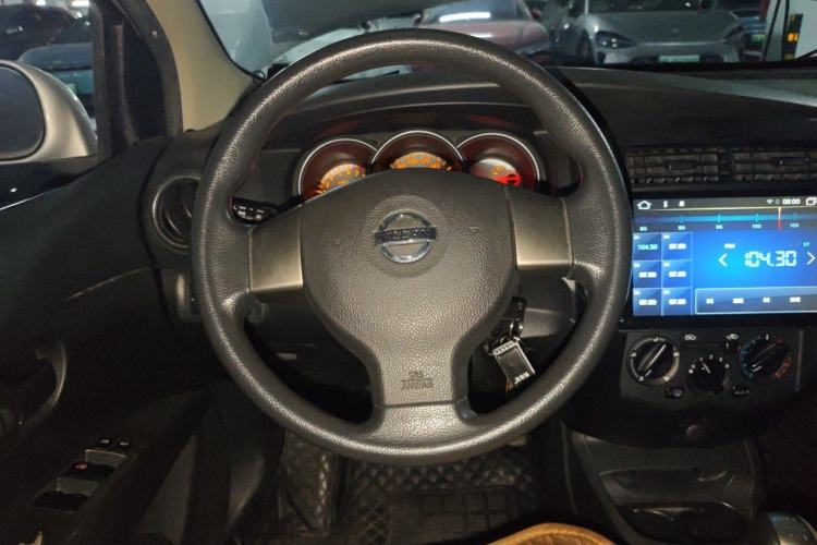 Used Nissan Livina 2010 Jingrui Edition 1.6L Manual Standard Model Steering Wheel