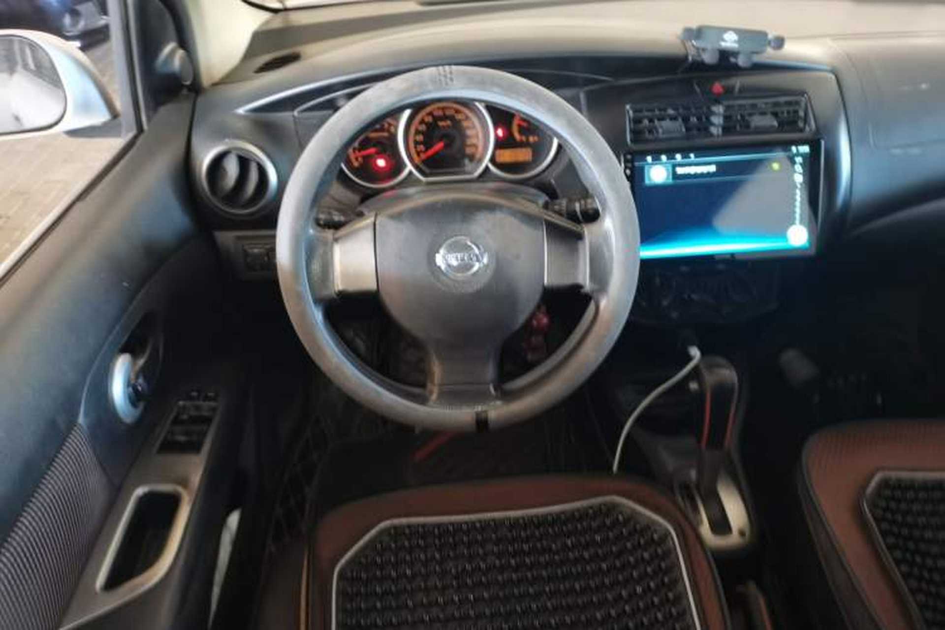 Used Nissan Livina 2010 Jingrui Edition 1.6L Automatic Smart Model Steering Wheel
