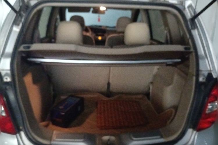 Used Nissan Livina 2010 Jingyue Edition 1.6L Automatic Supercharged Model Trunk