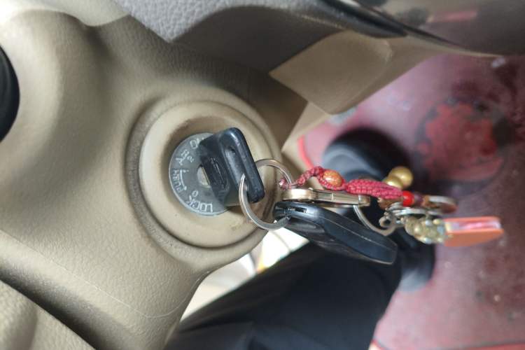 Used Nissan Livina 2010 Jingyue Edition 1.6L Manual All-Around Model Vehicle Key