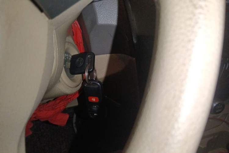 Used Nissan Livina 2010 Jingyue Edition 1.6L Automatic Supercharged Model Vehicle Key
