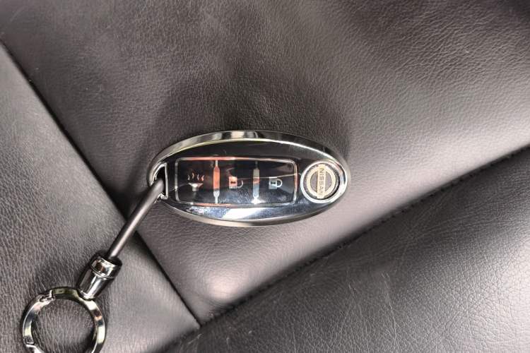 Used Nissan Livina 2010 Jingrui Edition 1.6L Automatic Smart High-End Model Vehicle Key