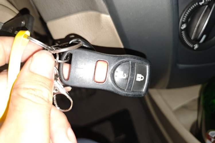Used Nissan Livina 2010 Jingyue Edition 1.6L Automatic Supercharged Model Vehicle Key