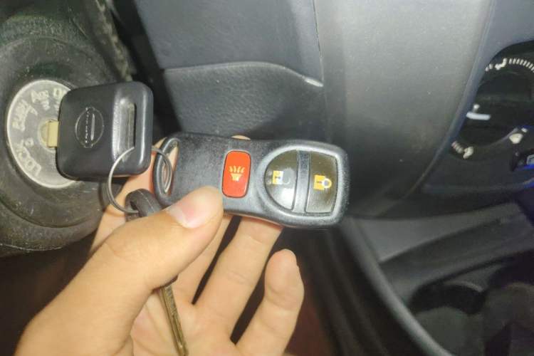Used Nissan Livina 2010 Jingyue Edition 1.6L Automatic All-in-One Model Vehicle Key