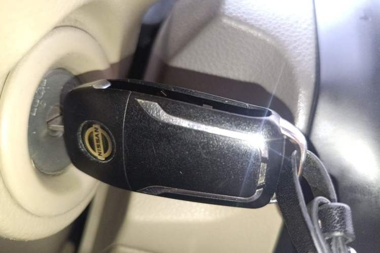 Used Nissan Livina 2010 Jingyue Edition 1.6L Automatic All-in-One Model Vehicle Key