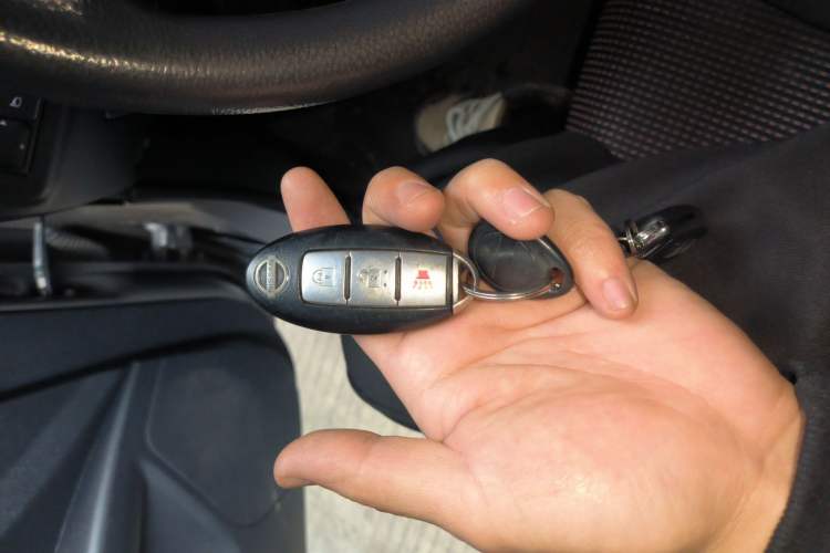 Used Nissan Livina 2010 Jingrui Edition 1.6L Automatic Smart Model Vehicle Key